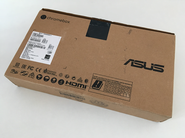 Partea inferioară a pachetului ASUS Chromebox 3