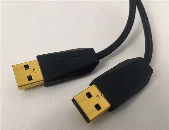 Conectorii placați cu aur ai cablului splitter USB 2.0