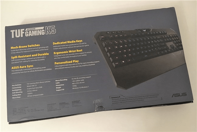 Partea inferioară a ambalajului ASUS TUF Gaming K5