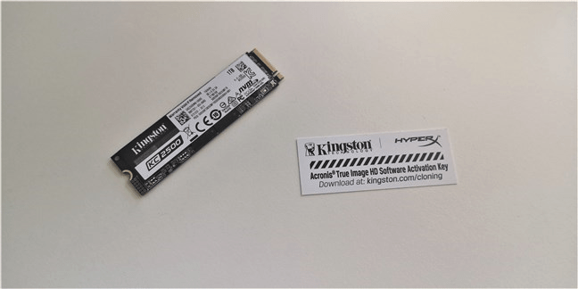 Kingston KC2500 1 TB M.2 NVMe PCIe SSD: Ce găsești în blister