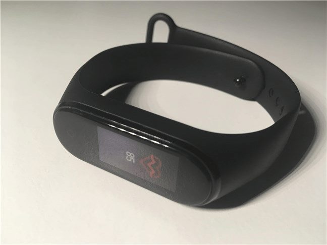 Xiaomi Mi Smart Band 4: Cum arată