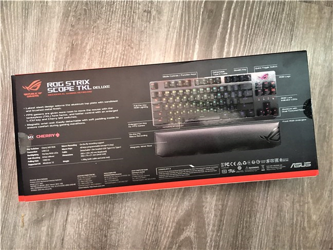 ASUS ROG Strix Scope TKL Deluxe: Spatele cutiei