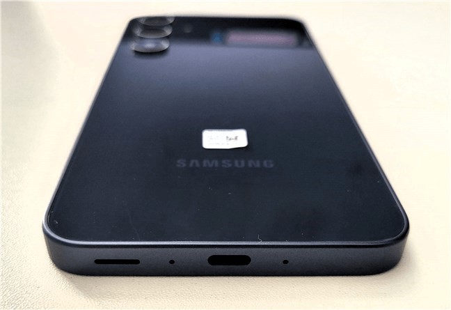 Marginea inferioarÄƒ a lui Samsung Galaxy A35