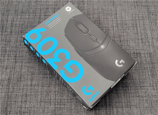 Cutia lui Logitech G309 LIGHTSPEED