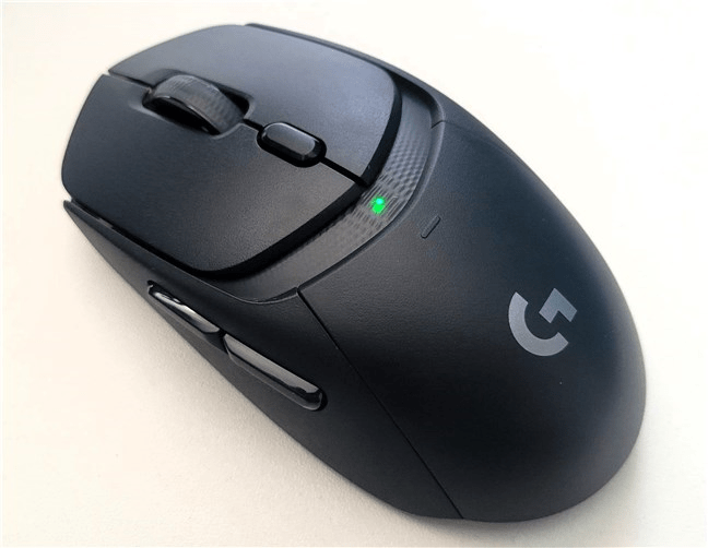 Logitech G G309 LIGHTSPEED are un design simplu