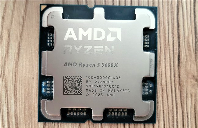 Un prim plan al modelului AMD Ryzen 5 9600X