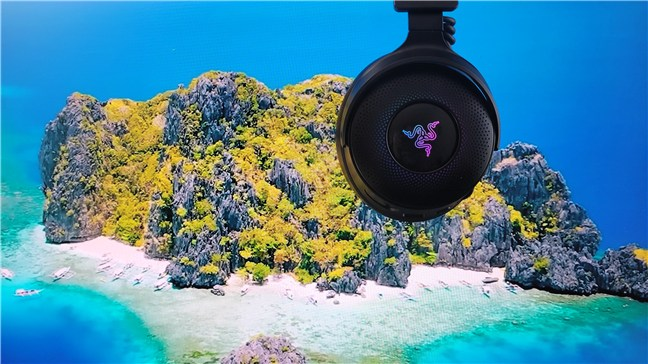 Razer Kraken V4 Pro oferÄƒ o calitate audio excelentÄƒ pentru redarea media