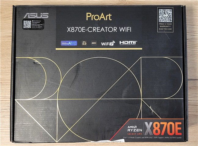 Ambalajul pentru ASUS ProArt X870E-CREATOR WIFI aratÄƒ destul de bine