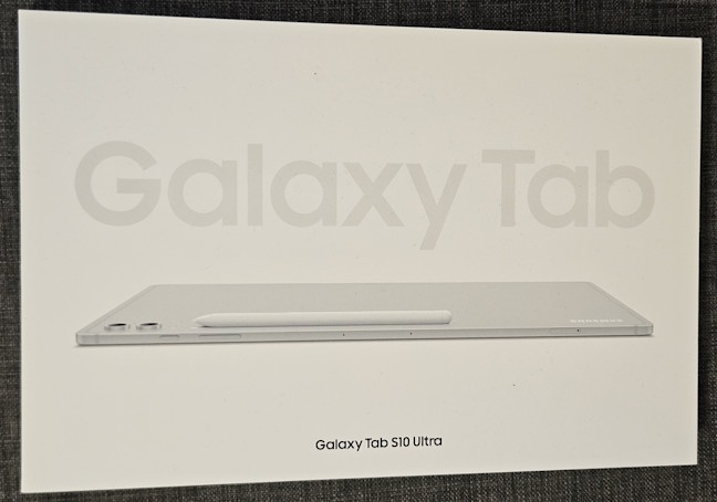 Ambalajul pentru Samsung Galaxy Tab S10 Ultra este minimalist