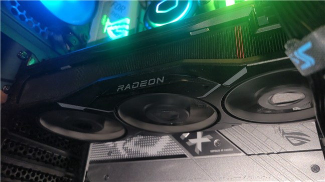 Placa video AMD Radeon RX 7900 XT GPU folosita pentru a testa AMD FSR 3