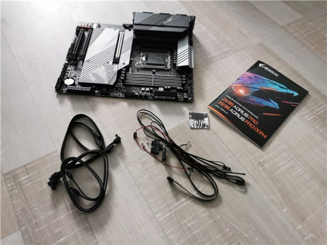 Gigabyte Z690 AORUS Pro: Ce gÄƒseÈ™ti Ã®n cutie