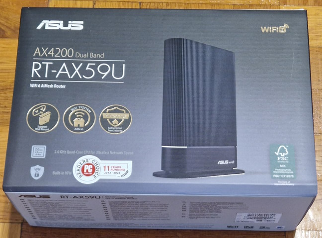 Ambalajul lui ASUS RT-AX59U AX4200 dual-band