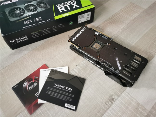 ASUS TUF Gaming GeForce RTX 3090: Ce gÄƒseÈ™ti Ã®n cutie