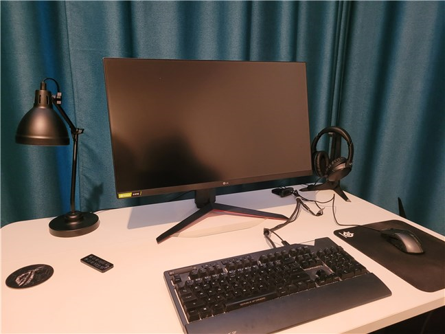 LG 27GP850-B este un monitor de gaming de 27"