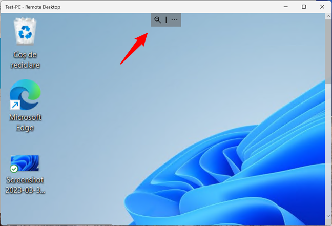 Zoom pe un desktop de la distanÈ›Äƒ