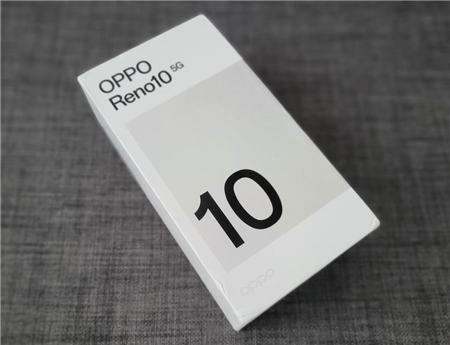 Cutia lui OPPO Reno10 5G