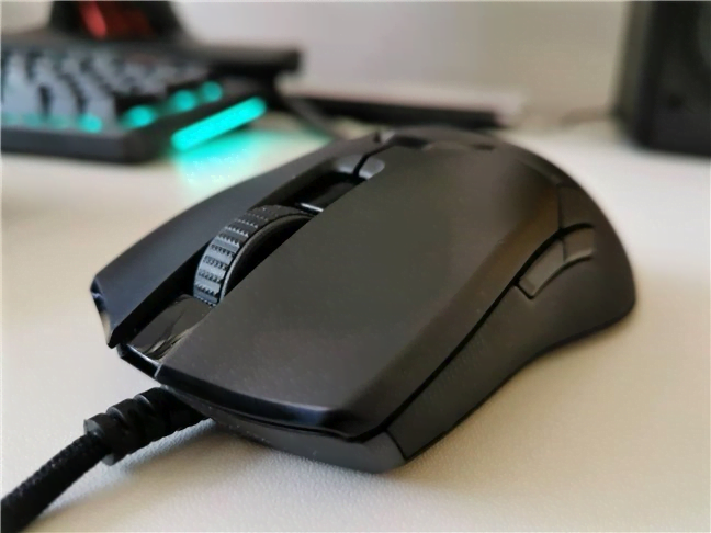 Razer Viper 8KHz este un mouse de gaming confortabil