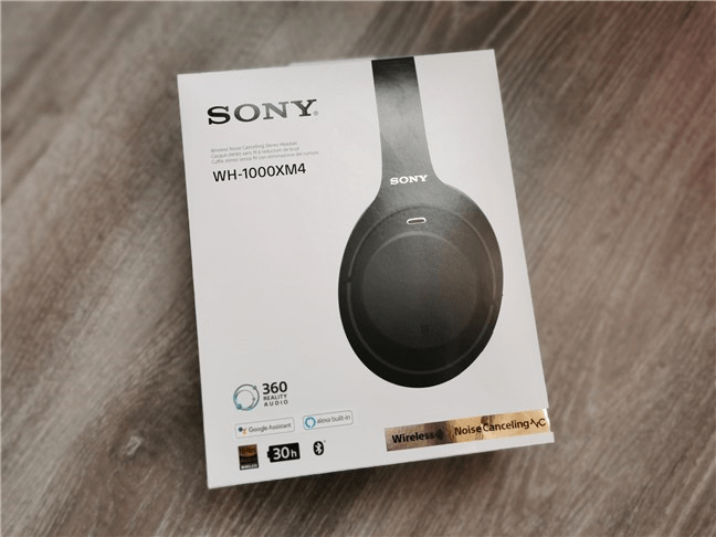 Pachetul Ã®n care vine Sony WH-1000XM4